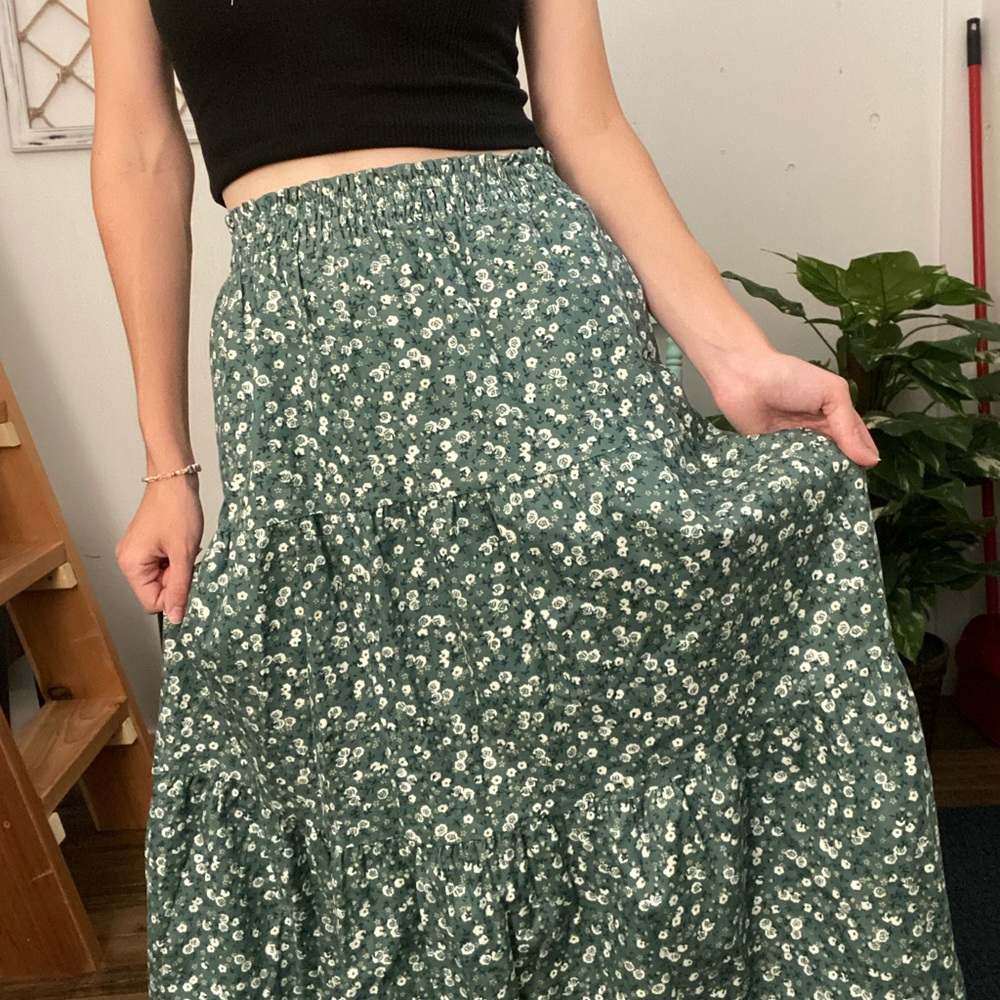 Universal Thread Green Floral Maxi Skirt